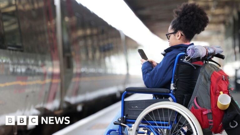 Disabled transport access a "national embarrassment", MPs warn
