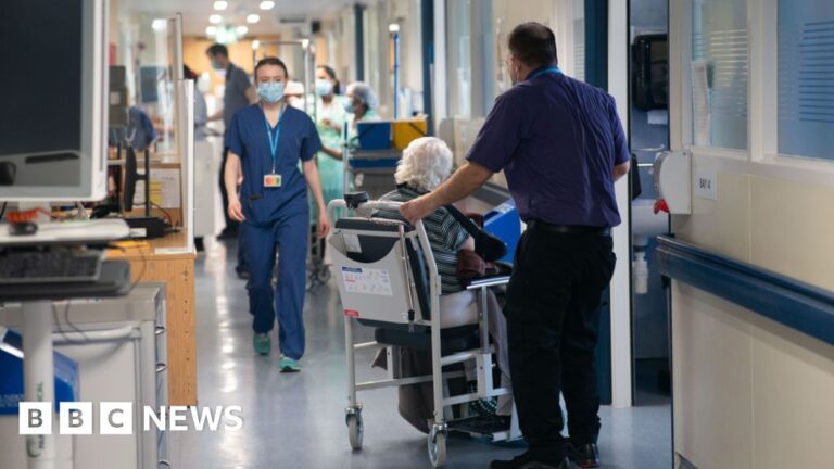 Wes Streeting admits 'risk of disruption' in NHS overhaul