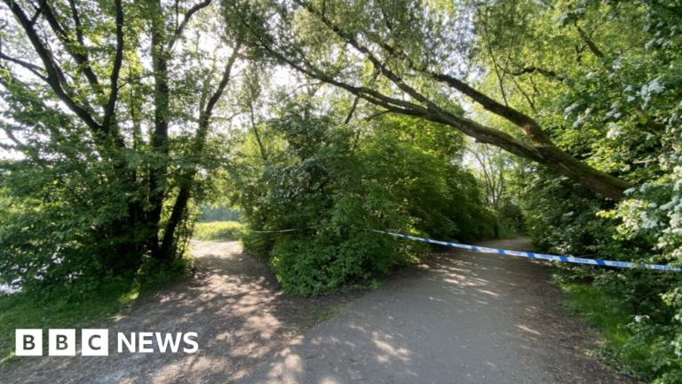Boy, 16, dies after going swimming in lake in Nottinghamshire