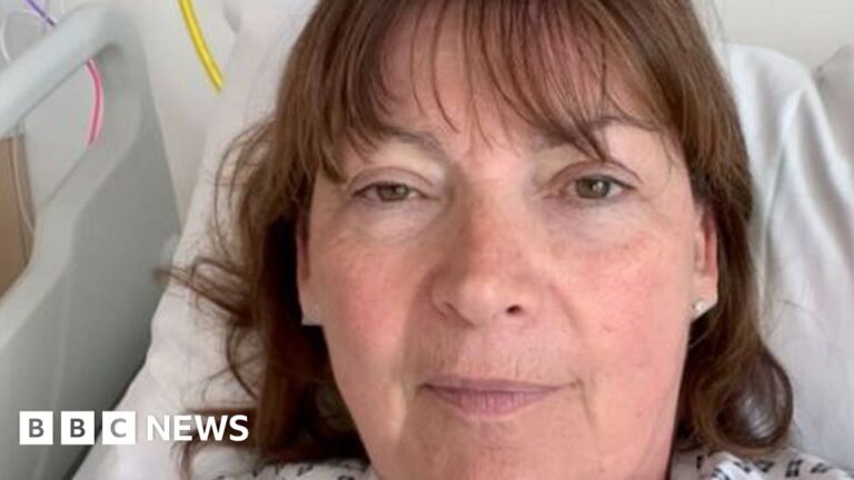 Lorraine Kelly reassures fans ahead of keyhole surgery